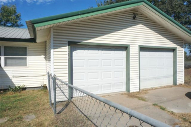 27405 S 170 Rd, Henryetta, OK 74437