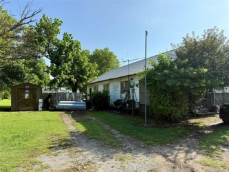 310 W Corporation St, Henryetta, OK 74437