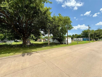 310 W Corporation St, Henryetta, OK 74437