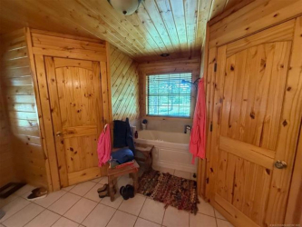 7905 Hornbeam Rd, Henryetta, OK 74437