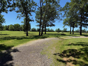 7905 Hornbeam Rd, Henryetta, OK 74437