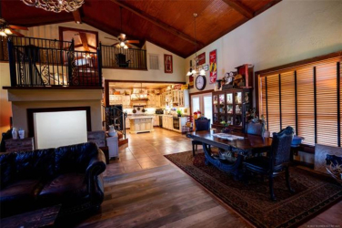 15875 New Lake Road, Henryetta, OK 74437