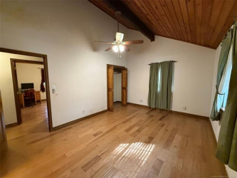 1001 S B St, Henryetta, OK 74437