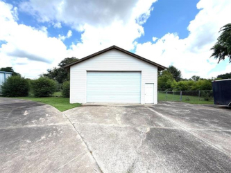 1001 S B St, Henryetta, OK 74437