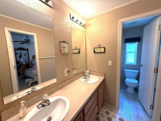 8352 Chestnut Rd, Henryetta, OK 74437