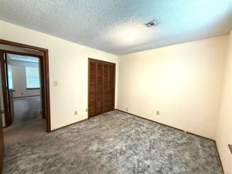 1511 Oakwood Dr, Henryetta, OK 74437