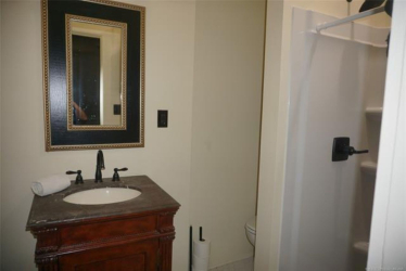 602 Cummings St, Henryetta, OK 74437