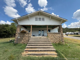 502 W Merrick St, Henryetta, OK 74437