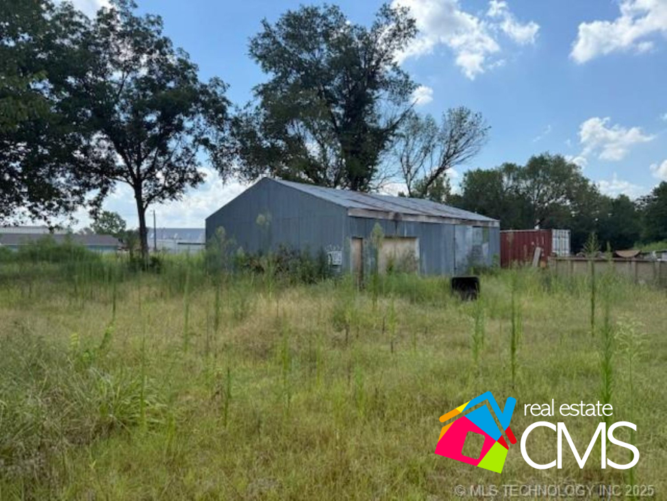 709 W Corporation St, Henryetta, OK 74437