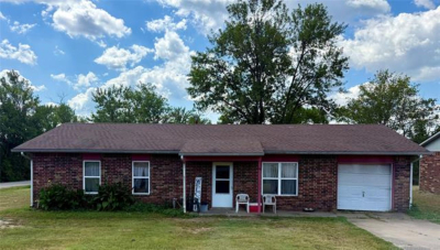 815 E Tutt St, Henryetta, OK 74437