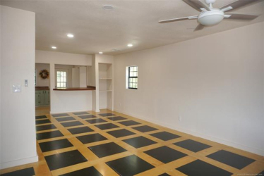 407 N 2nd St, Henryetta, OK 74437