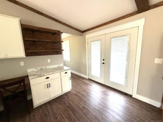 304 Hickory Dr, Henryetta, OK 74437