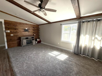 304 Hickory Dr, Henryetta, OK 74437