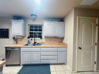107 E 116th St, Jenks, OK 74037