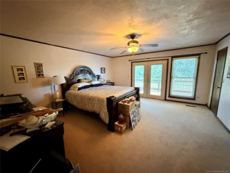 29815 Dustin Rd, Henryetta, OK 74437