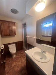 201 Oakwood Dr, Henryetta, OK 74437