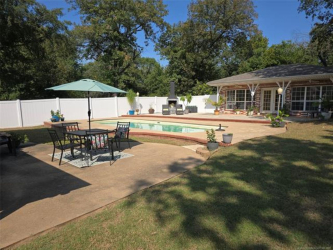 906 N 14th St, Henryetta, OK 74437