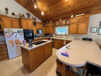 24751 S 200 Rd, Henryetta, OK 74437