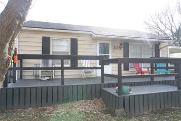 205 Washington St, Henryetta, OK 74437