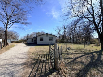 402 Robertson Hwy, Henryetta, OK 74437